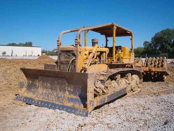 Dozers/tracks Caterpillar D6C