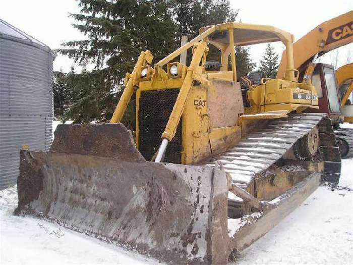 Dozers/tracks Caterpillar D6H