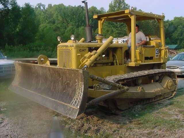 Dozers/tracks Caterpillar D 5