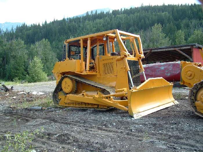 Dozers/tracks Caterpillar D6H