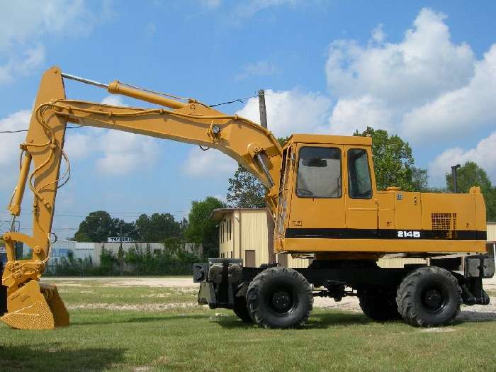 Excavadora Sobre Ruedas Caterpillar 214B