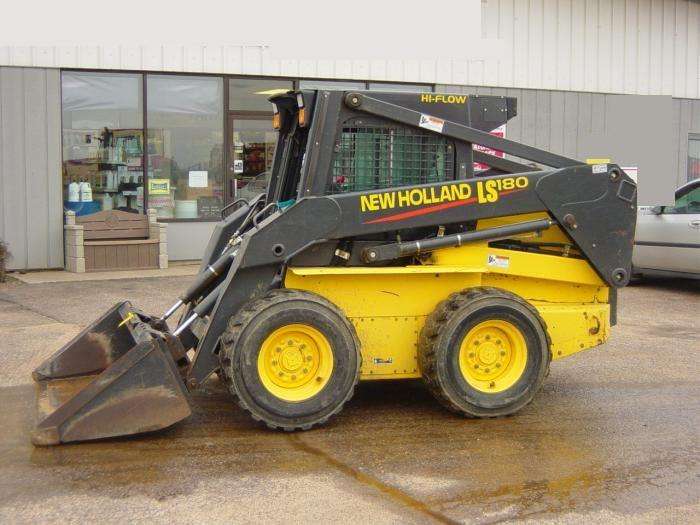 Minicargadores New Holland LS180