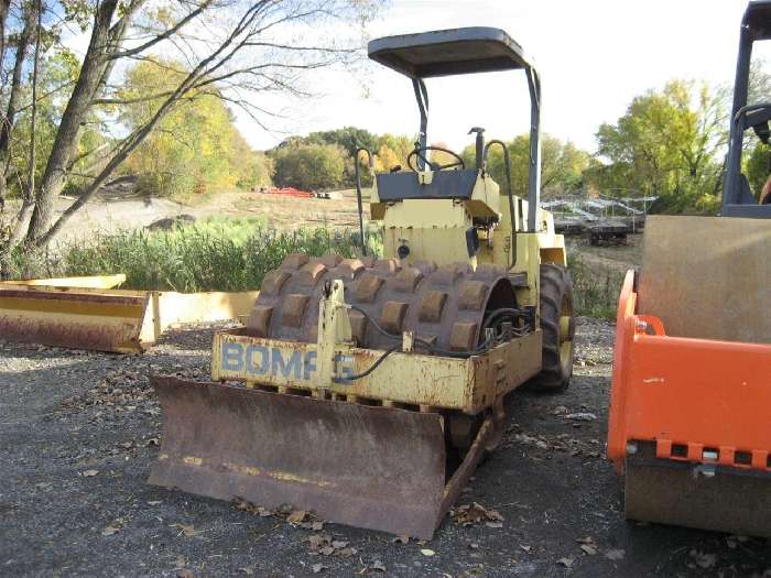 Compactadora Vibratoria Bomag BW142  en venta Ref.: 1204736243188868 No. 2