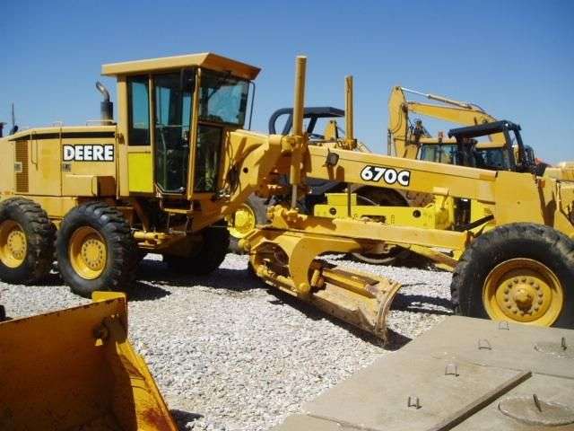 Motoconformadoras Deere 670C  en venta, usada Ref.: 1225744581154191 No. 2