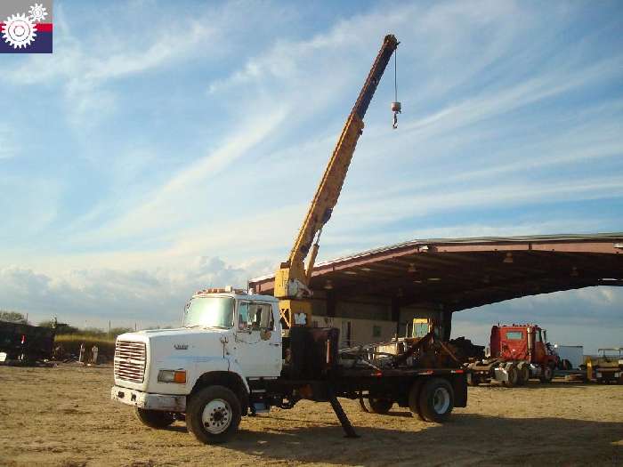 Gruas Ford L-8000