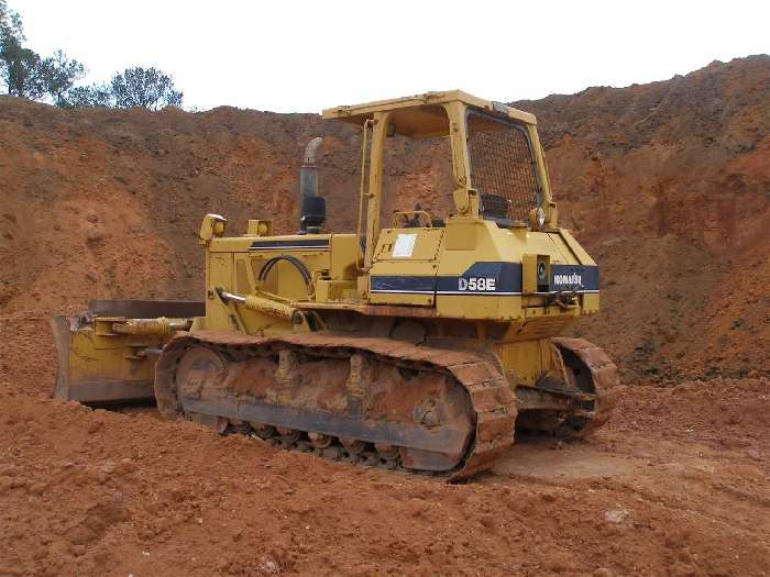 Tractores Sobre Orugas Komatsu D58E  de medio uso en venta Ref.: 1233953842387342 No. 3