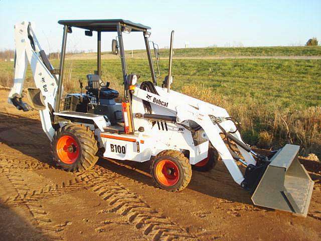 Retroexcavadoras Bobcat B100  usada a buen precio Ref.: 1242427154967654 No. 2