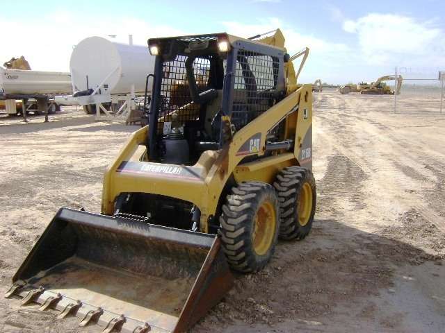 Minicargadores Caterpillar 216B  de segunda mano en venta Ref.: 1250783460673583 No. 3