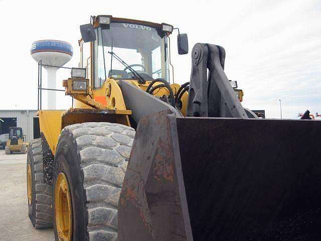 Cargadoras Sobre Ruedas Volvo L220D  usada a buen precio Ref.: 1262198267605157 No. 3