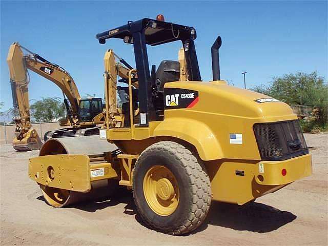 Soil Compactors Caterpillar CS-433E