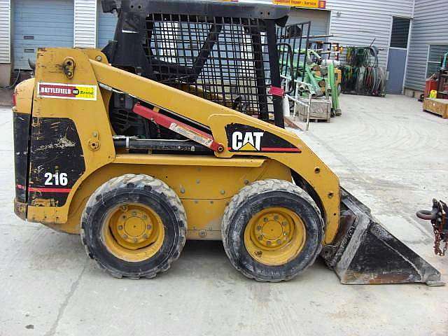 Minicargadores Caterpillar 216  de segunda mano a la venta Ref.: 1265388345200575 No. 4