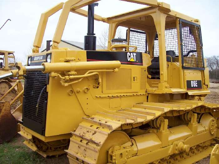 Dozers/tracks Caterpillar D6E