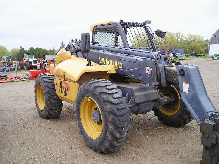 Freightelevator New Holland LM640