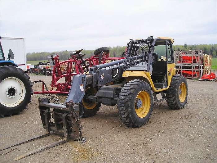 Montacargas New Holland LM640  en buenas condiciones Ref.: 1271458146326180 No. 2