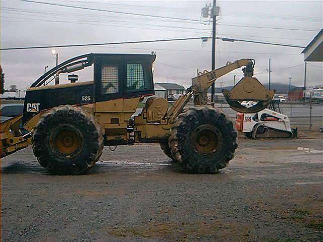 Forestales Maquinas Caterpillar 525  seminueva en venta Ref.: 1271791025515485 No. 3