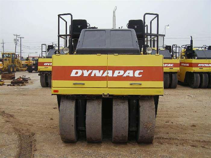 Compactadora Con Llantas Dynapac CP271  en optimas condiciones Ref.: 1274814983227722 No. 3