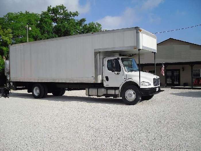 Tractor Truck Freightliner BUSINESS CLASS M2106