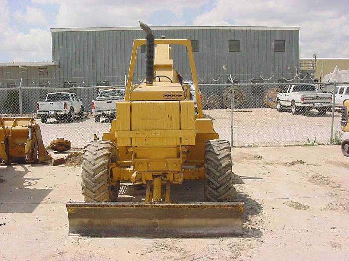 Trencher Vermeer V8550