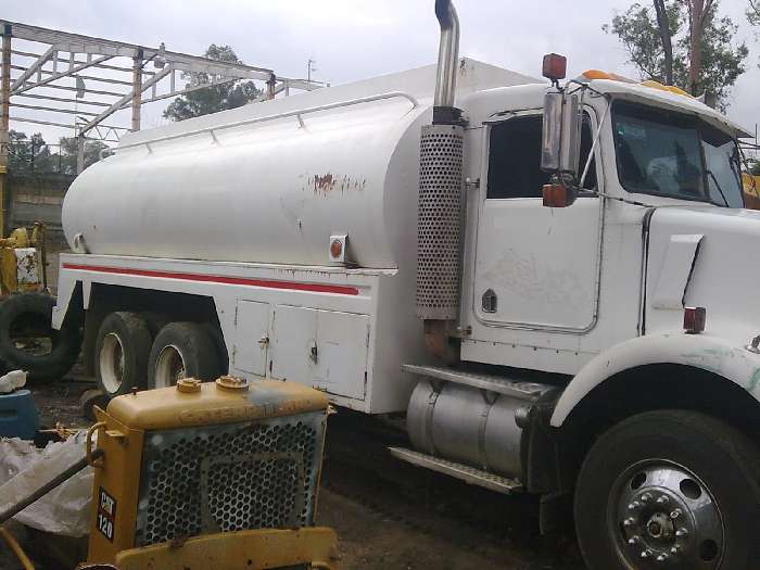 Camion Con Pipa Kenworth T 450 B  en venta Ref.: 1278524434976757 No. 3