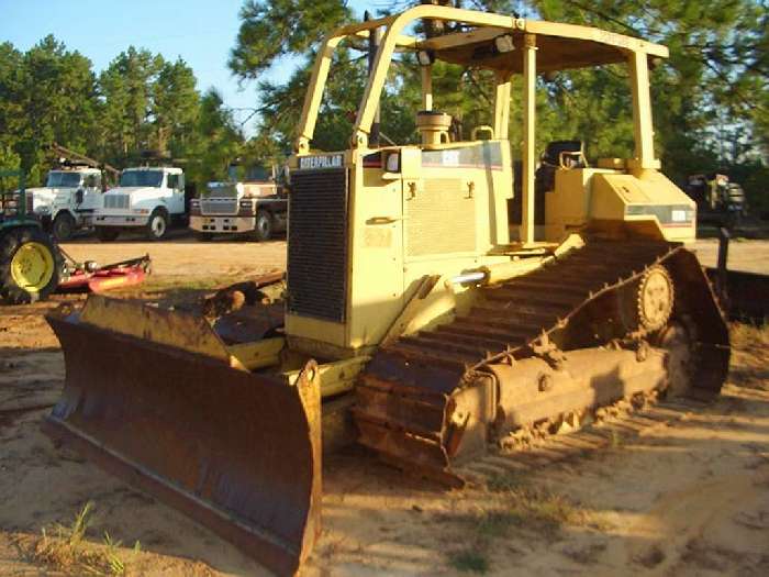 Dozers/tracks Caterpillar D5M