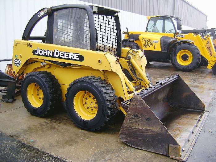 Minicargadores Deere 250