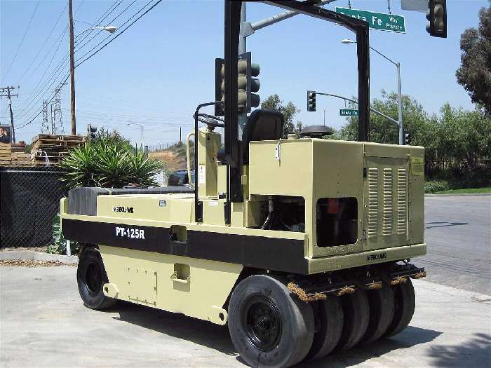 Compactadora Con Llantas Ingersoll-rand PT125R  de segunda mano a Ref.: 1282776263914842 No. 2