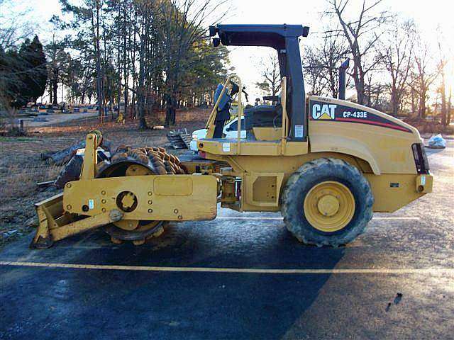 Compactadora Vibratoria Caterpillar CP-433E  en buenas condicione Ref.: 1286051340948466 No. 4