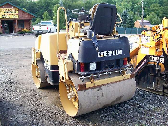 Vibratory Compactor Double Drum Caterpillar CB-224D