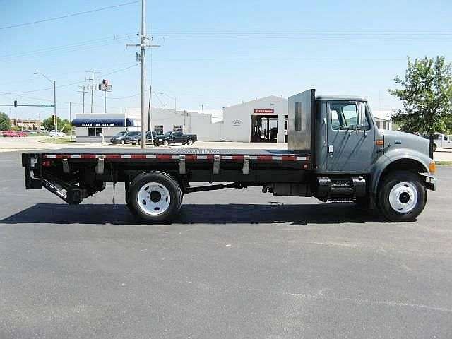 Tractocamion International 4900  en buenas condiciones Ref.: 1292033885541430 No. 3