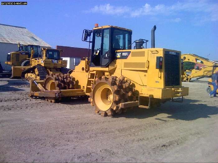 Compactadoras Suelos Y Rellenos Caterpillar 815F  en venta, usada Ref.: 1294293791480162 No. 3