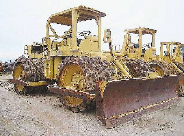 Soil Compactors Caterpillar 825B