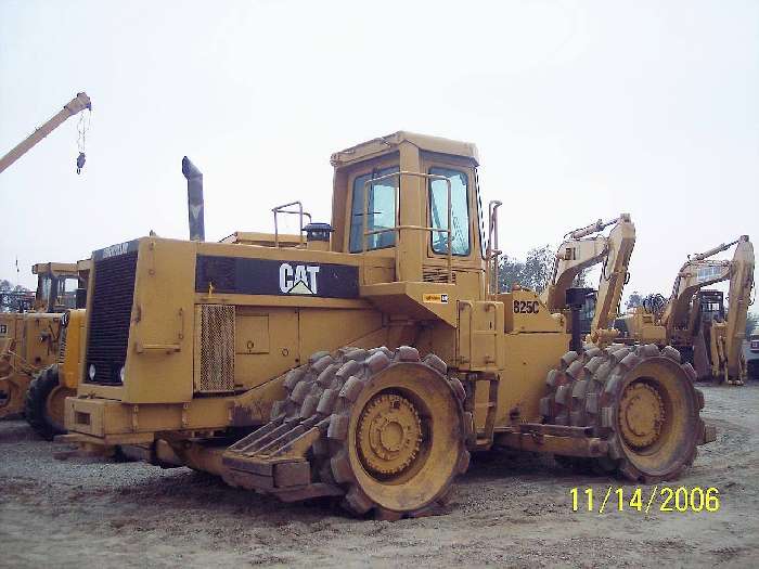 Soil Compactors Caterpillar 825C