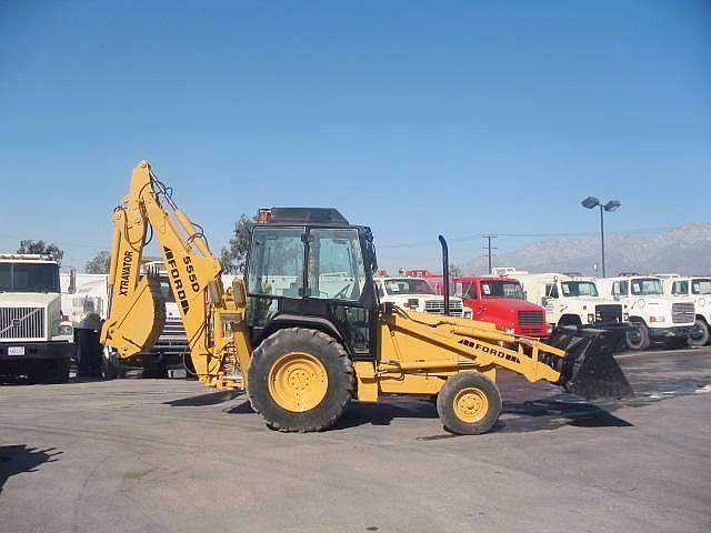 Backhoe Loaders New Holland 555D