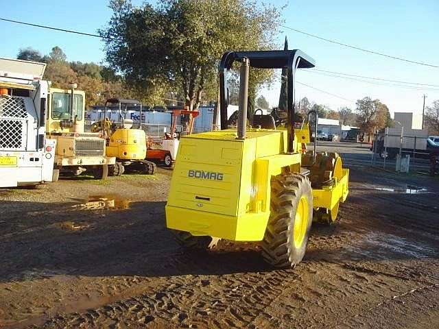 Compactadora Vibratoria Bomag BW172PDB  en optimas condiciones Ref.: 1306450585618134 No. 2