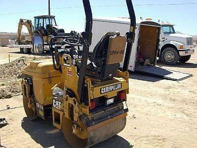 Compactadora De Doble Rodillo Caterpillar CB-114  de segunda mano Ref.: 1307648313119729 No. 3