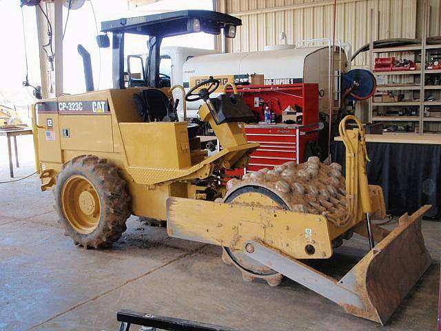 Compactadora Vibratoria Caterpillar CP-323C  seminueva Ref.: 1307725836522862 No. 2