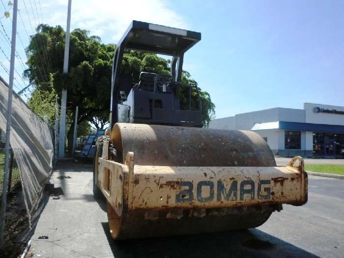 Vibratory Compactors Bomag BW177D