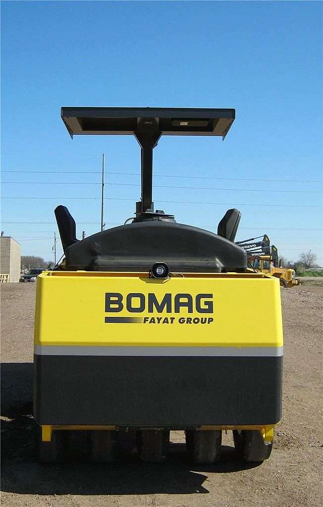 Compactadora Con Llantas Bomag BW11RH  importada en buenas condic Ref.: 1311625110795166 No. 4