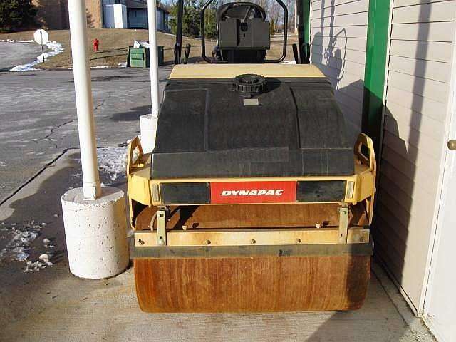 Vibratory Compactors Dynapac CC122