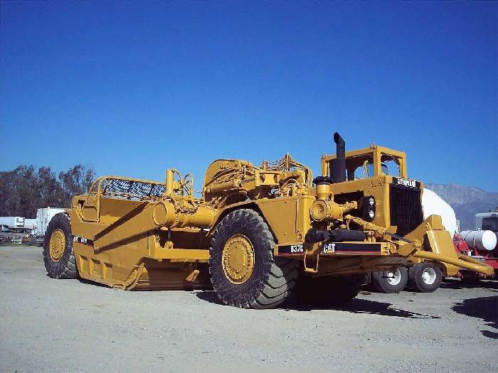 Screpers Caterpillar 637