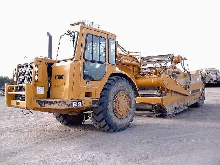 Screpers Caterpillar 623E