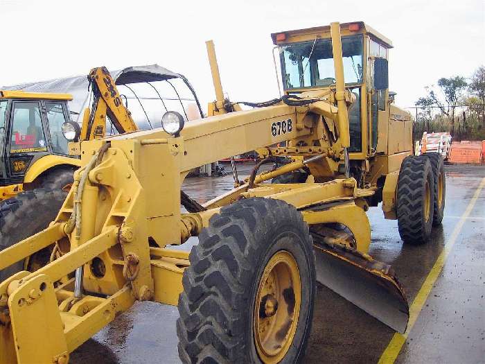 Motor Graders Deere 670B