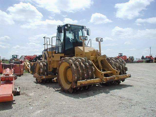 Compactadoras Suelos Y Rellenos Caterpillar 825G