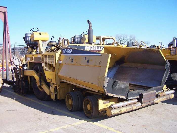 Pavimentadoras Caterpillar AP-1000