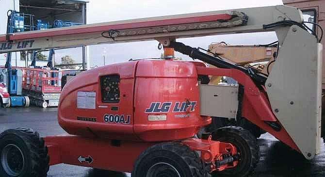 Lift Jlg 600AJ