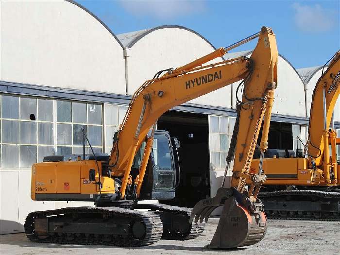 Excavadoras Hidraulicas Hyundai ROBEX 210 LC  de medio uso en ven Ref.: 1321299169130409 No. 3