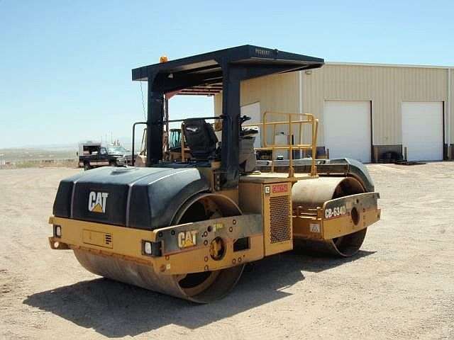 Compactadora Vibratoria Caterpillar CB-634D