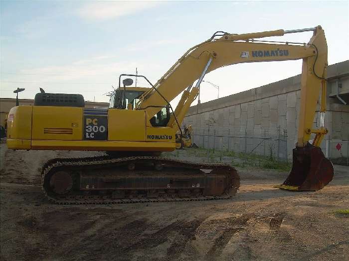 Excavadoras Hidraulicas Komatsu PC300 L  de segunda mano en venta Ref.: 1321668055833411 No. 2