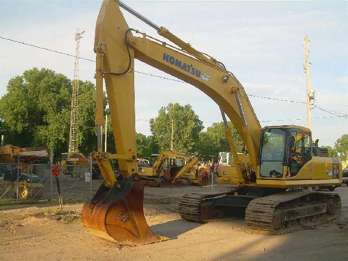 Excavadoras Hidraulicas Komatsu PC300 L  de segunda mano en venta Ref.: 1321668055833411 No. 3