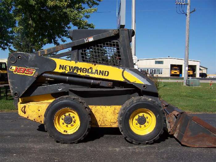 Minicargadores New Holland L185  usada Ref.: 1322676732097403 No. 2